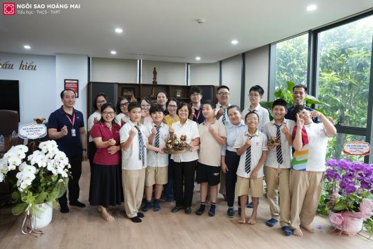🏆 MANG VINH QUANG TRỞ VỀ TỪ MIMC 2026 | 08 HOMER VÀ GIA ĐÌNH TRAO CÚP TRI ÂN – GỬI TRỌN NIỀM TỰ HÀO VỀ NGÔI SAO HOÀNG MAI